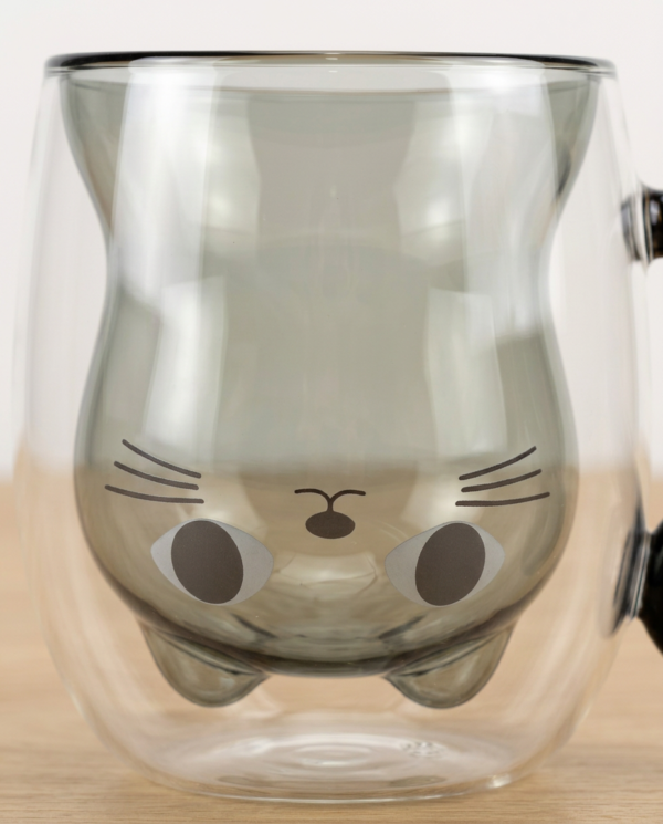 plano detalle cara gato